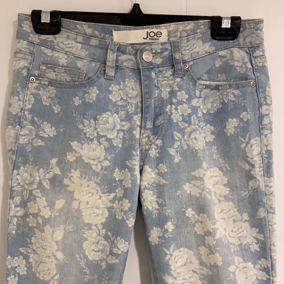 Floral Patterned Jeans - Picture 2 of 3